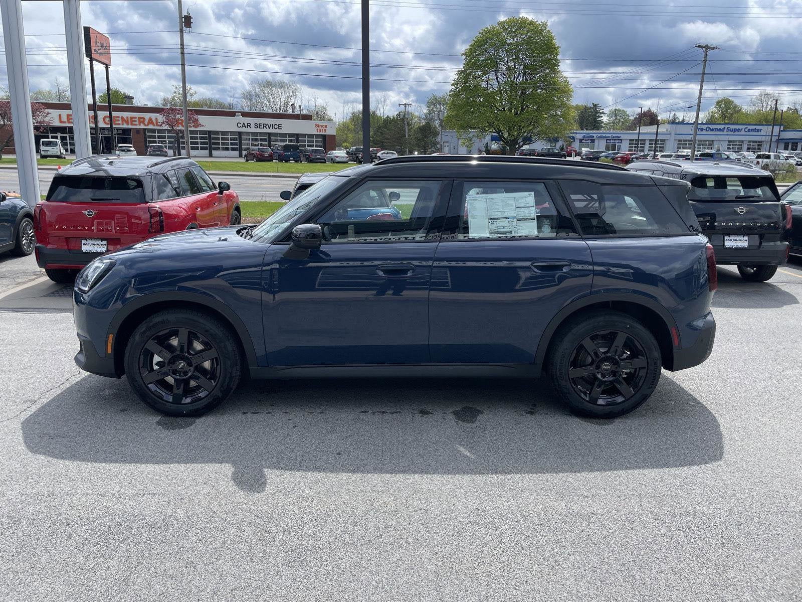2027 MINI COUNTRYMAN — interior view