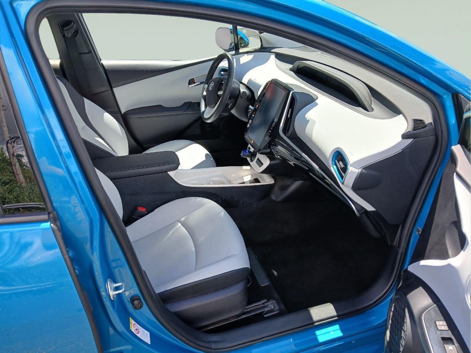 2017 Toyota Prius Prime — detail view