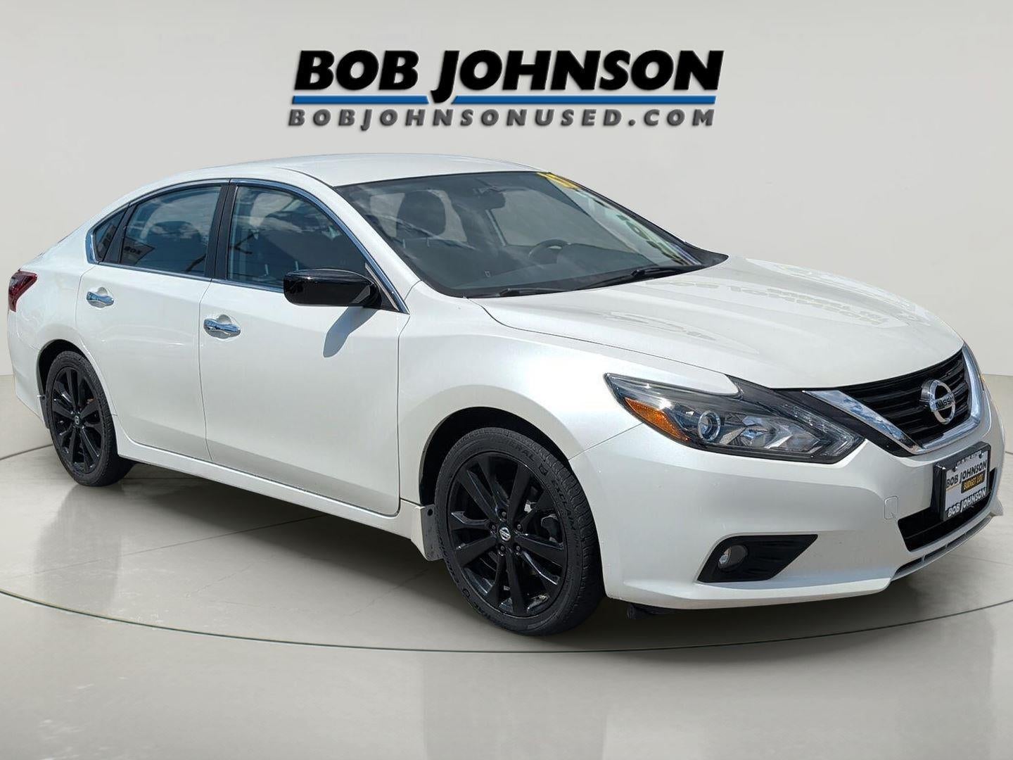 2017 Nissan Altima 2.5 SR in Pearl White — front three-quarter view