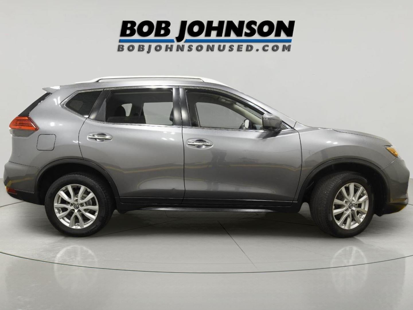 2017 Nissan Rogue — side profile view