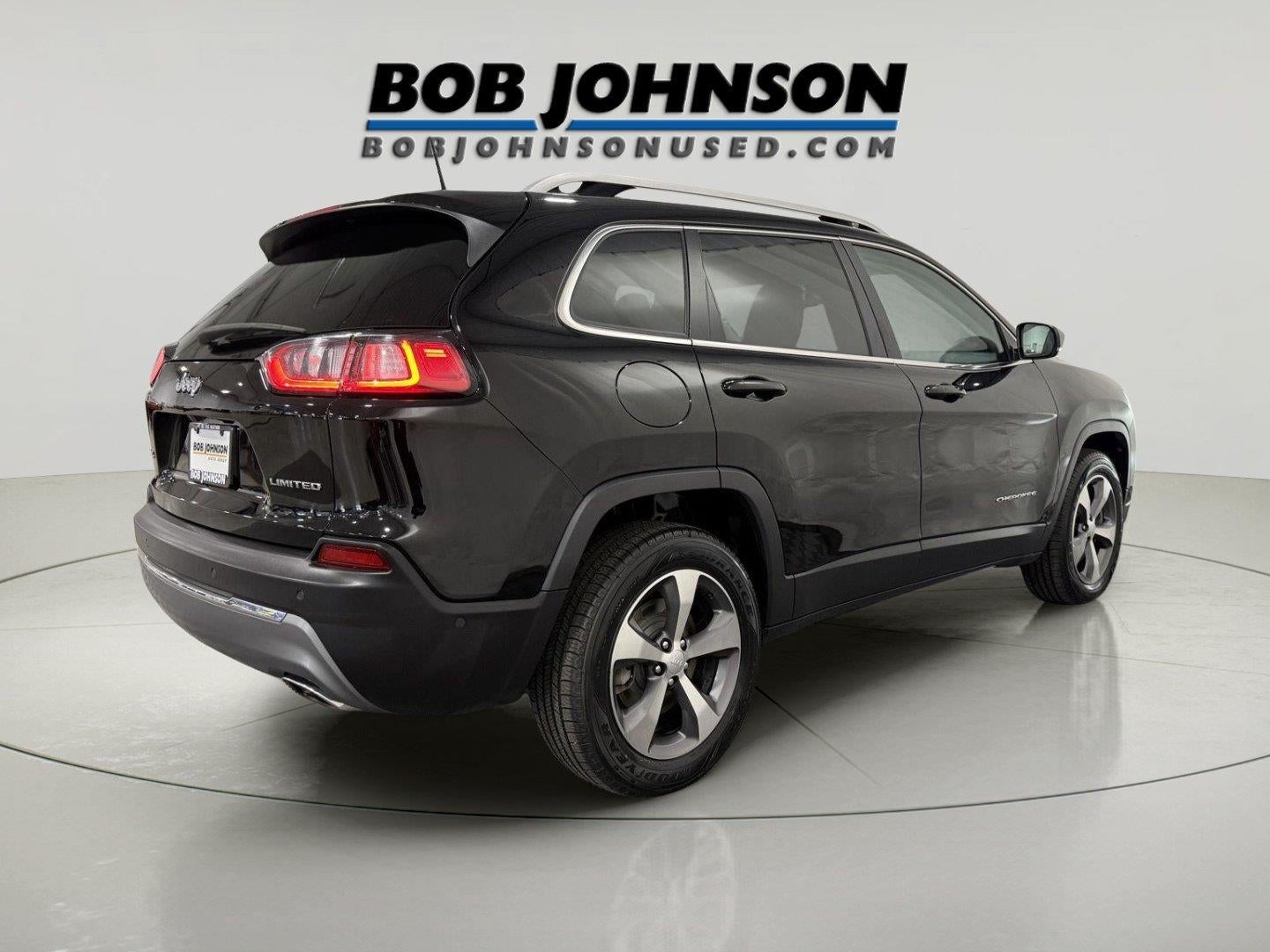 2021 Jeep Cherokee — rear three-quarter view