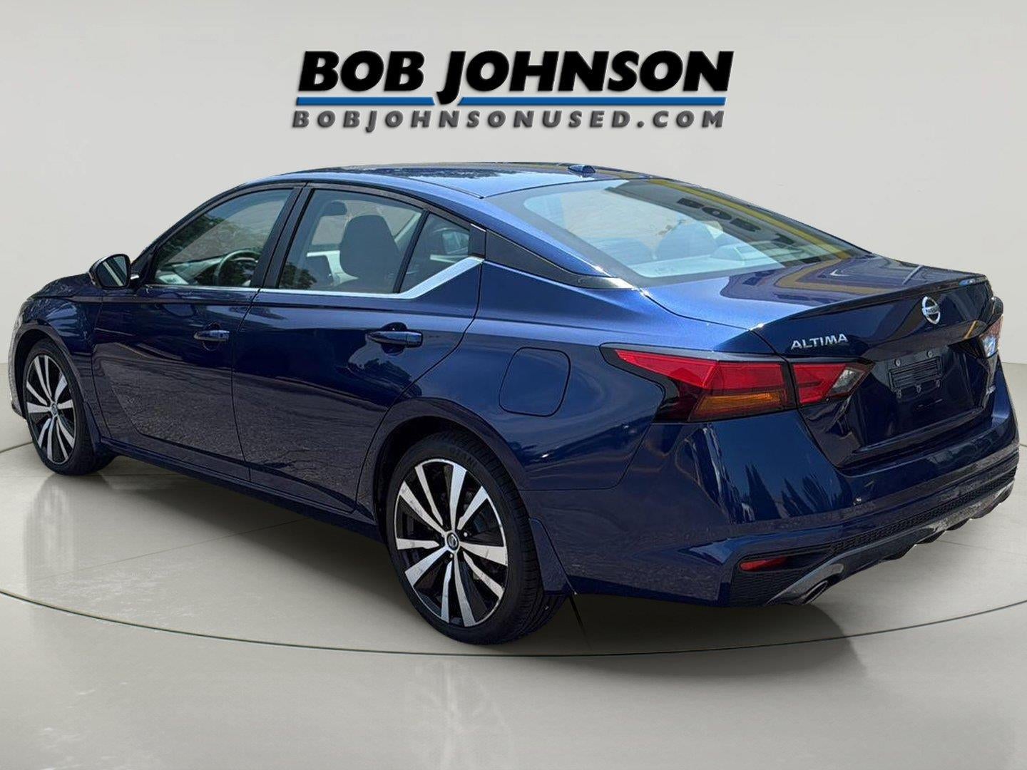 2019 Nissan Altima — detail view