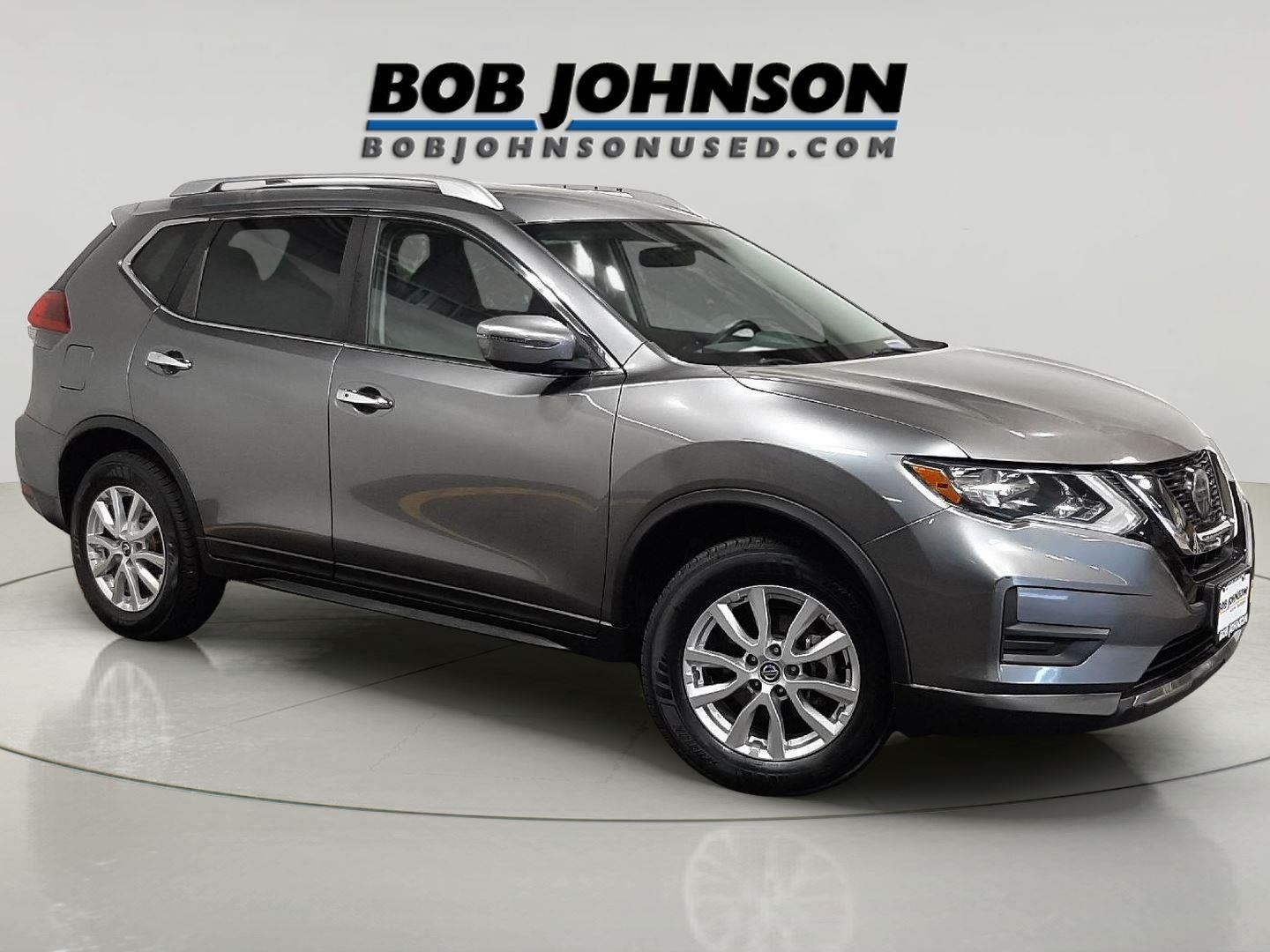 2018 Nissan Rogue SV in Gun Metallic — front three-quarter view